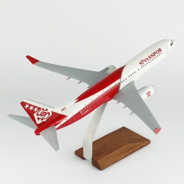 THY013 1/100 Ölçek, THY Sivas Spor B737-800 Yolcu Uçağı, Sergilemeye Hazır Ahşap Standlı Model