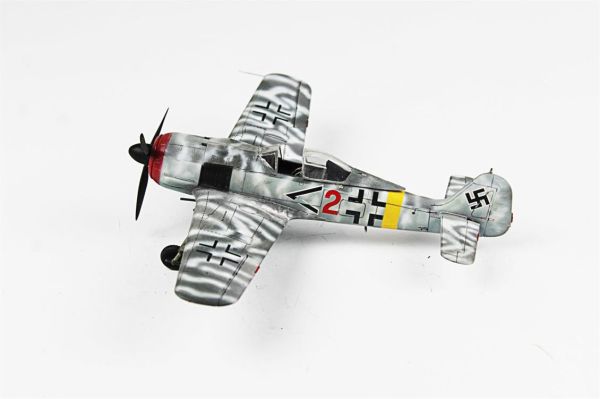 QD037 1/48 Ölçek, Focke-Wulf 190 A-8 Sergilemeye Hazır Plastik Uçak Maketi