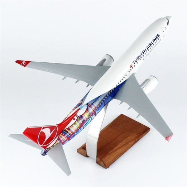 THY015 1/100 Ölçek, THY San Francisco Logolu B737-800 Yolcu Uçağı, Sergilemeye Hazır Ahşap Standlı Model