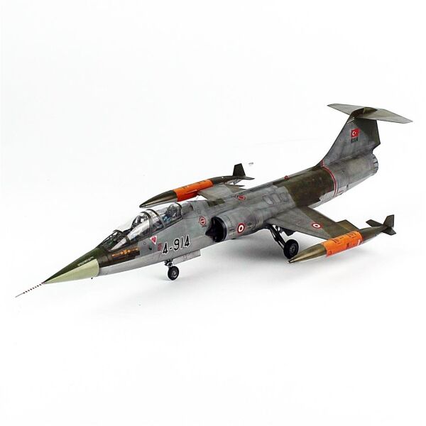 1/48 TF 104G Star Fighter, Sergilemeye Hazır Plastik Savaş Uçağı Modeli