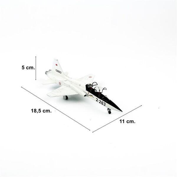 QD188 1/72 Ölçek, T-38 (ARI) Türk Hv. Kuv., Sergilemeye Hazır Savaşl Uçağı Modeli