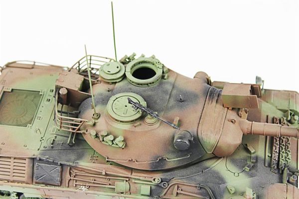 QD201 1/35 Ölçek, Leopard 1A2, Italeri, Sergilemeye Hazır Plastik Tank Maketi