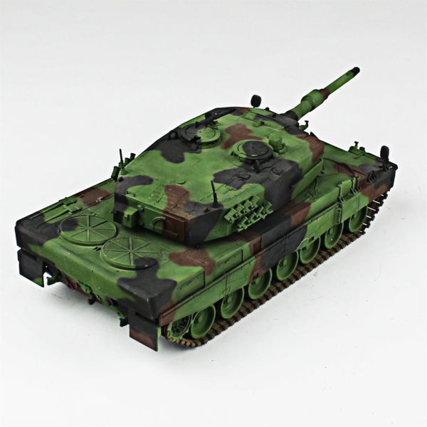 QD210 1/35 Ölçek, Leopard 2A4, Esci, Sergilemeye Hazır Plastik Tank Maketi