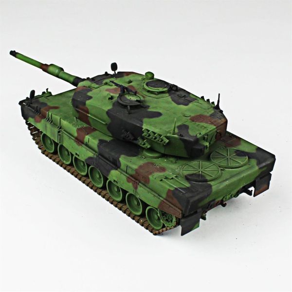QD210 1/35 Ölçek, Leopard 2A4, Esci, Sergilemeye Hazır Plastik Tank Maketi