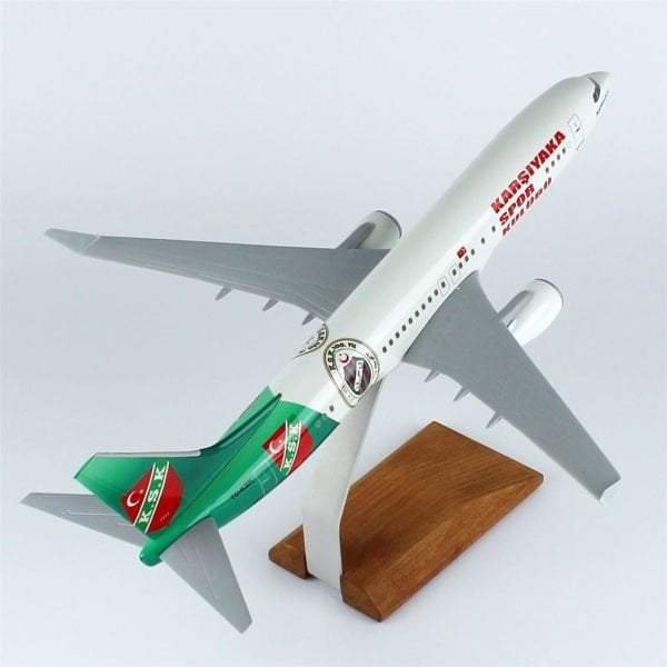 THY038 1/100 Ölçek, THY Karşıyaka Spor Logolu B737-800 Yolcu Uçağı, Sergilemeye Hazır Ahşap Standlı Model