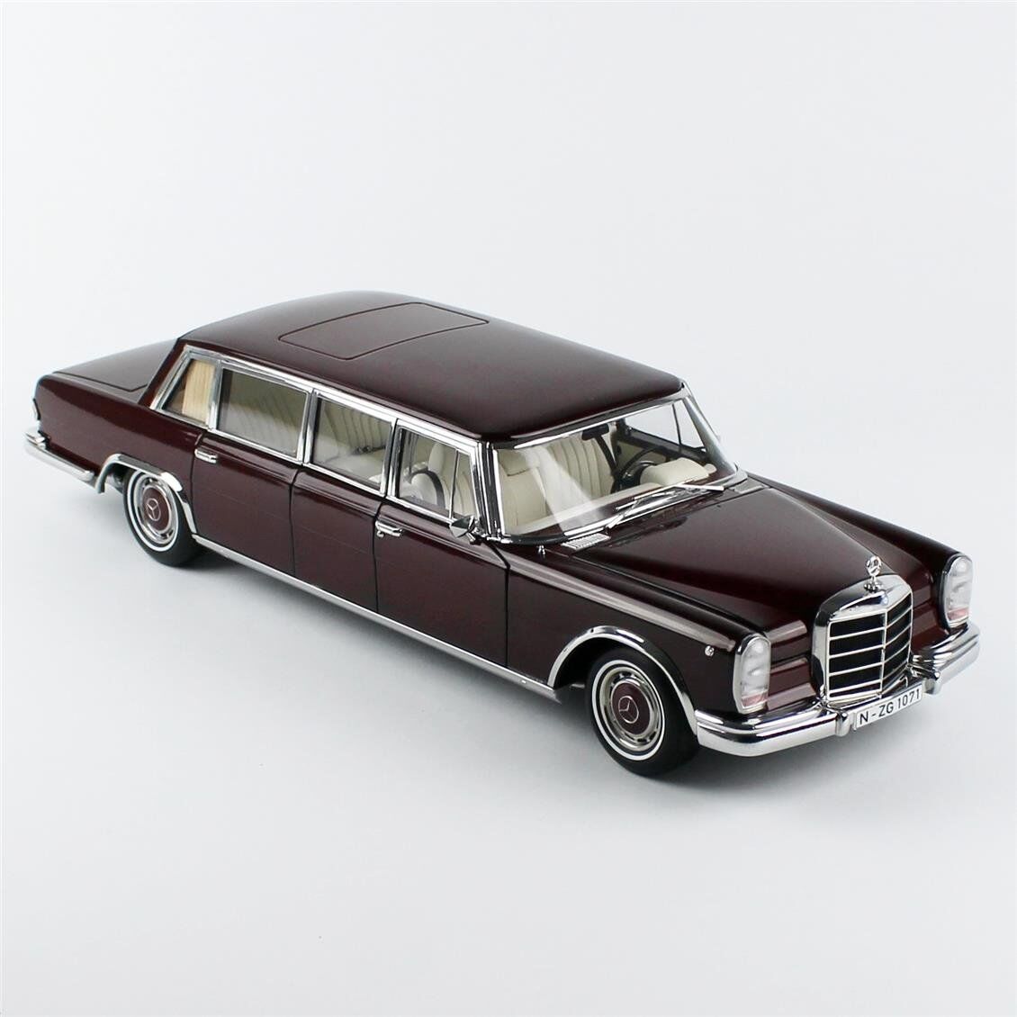 NZG 10710015 1/18 Ölçek, Mercedes-Benz 600 Pullman, Bordo, Sergilemeye Hazır Metal Model