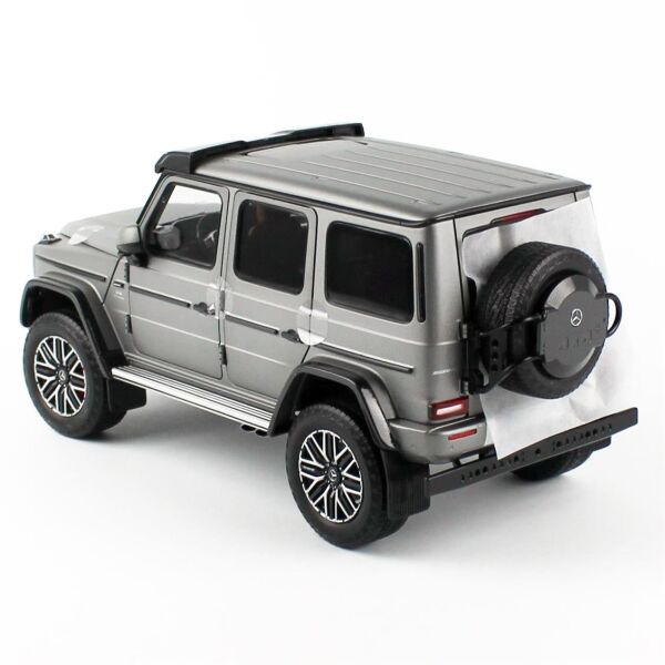 NZG 1075/61 1/18 Ölçek, Mercedes-AMG G 63, Platin Magno, Sergilemeye Hazır Metal Model