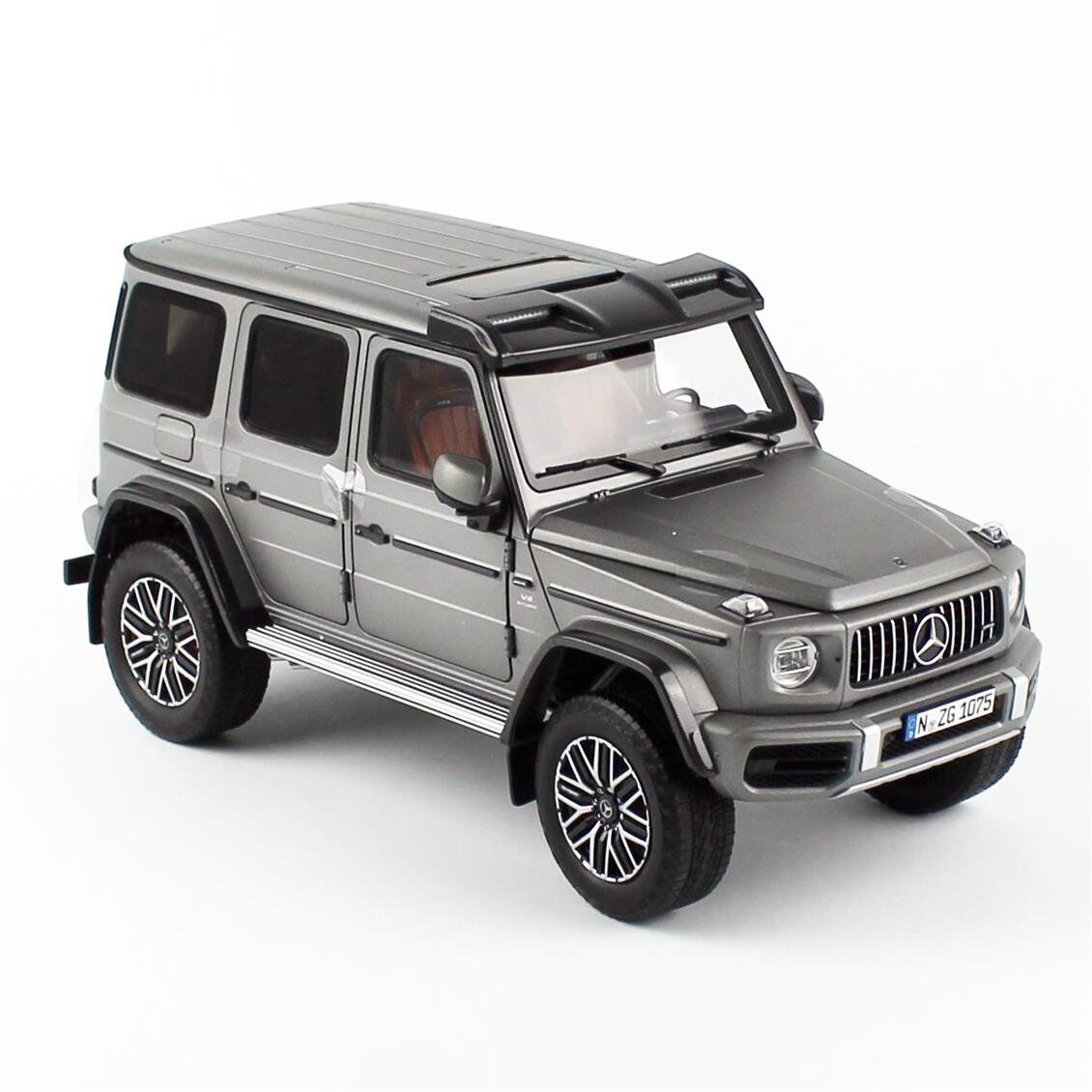 NZG 1075/61 1/18 Ölçek, Mercedes-AMG G 63, Platin Magno, Sergilemeye Hazır Metal Model