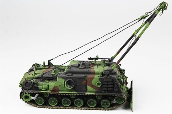 QD227 1/35 Ölçek, M88 Bergepanzer / afv club Sergilemeye Hazır Plastik Tank Maketi
