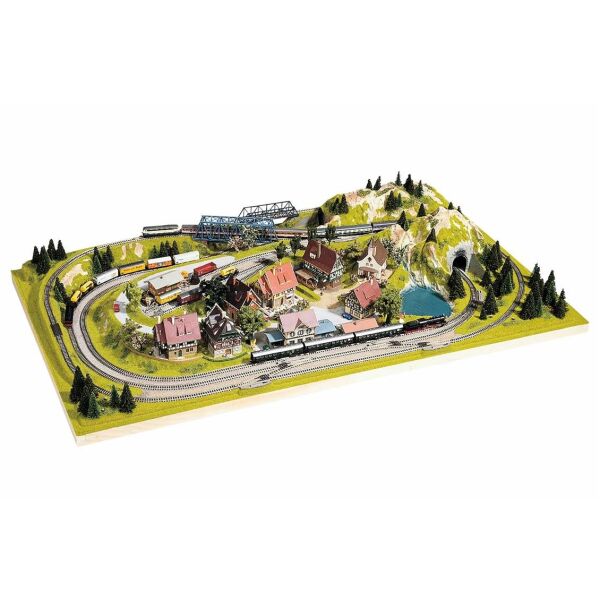 Noch 84810 1/160 Ölçek, (Traunstein) Hazır Diorama Zemini 125 x 69 x 18(H) cm.