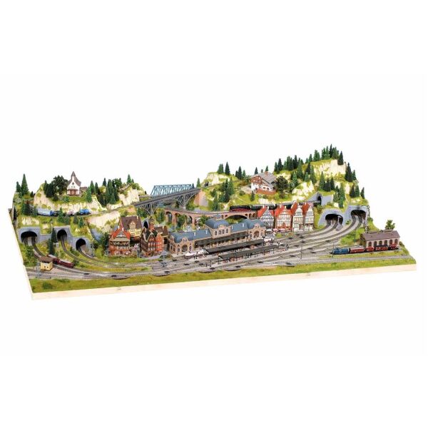 Noch 84830 1/160 Ölçek, (Baden-Baden) Hazır Diorama Zemini 175 x 100 x 31(H) cm.