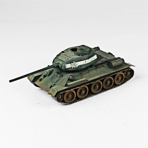 QD244 1/35 Ölçek, T-34/85, Tamiya, Sergilemeye Hazır Plastik Tank Maketi