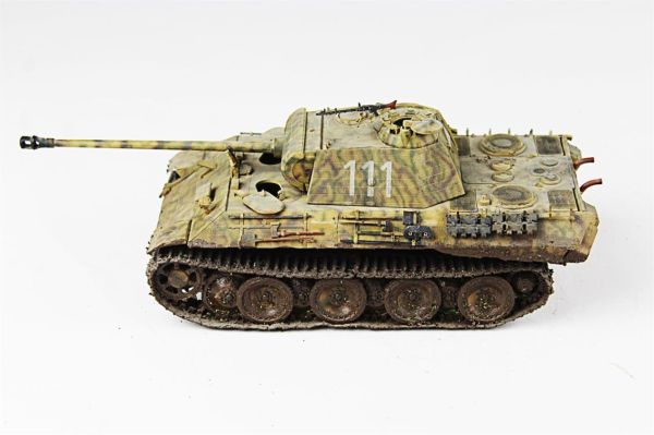 QD262 1/35 Ölçek, Zimmeritli Panther, Italeri, Sergilemeye Hazır Plastik Tank Maketi