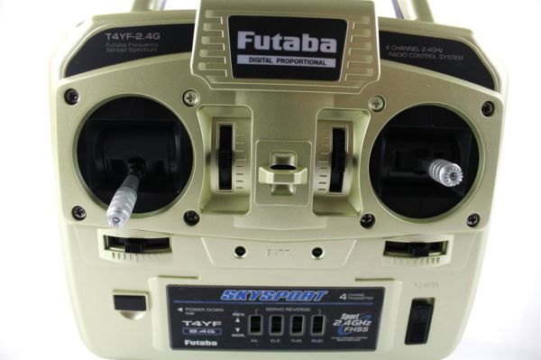 Futaba 05003028 4YF Hava Aracı Kumandası 4 Kanal, R2004GF Alıcı, 2.4Ghz FHSS