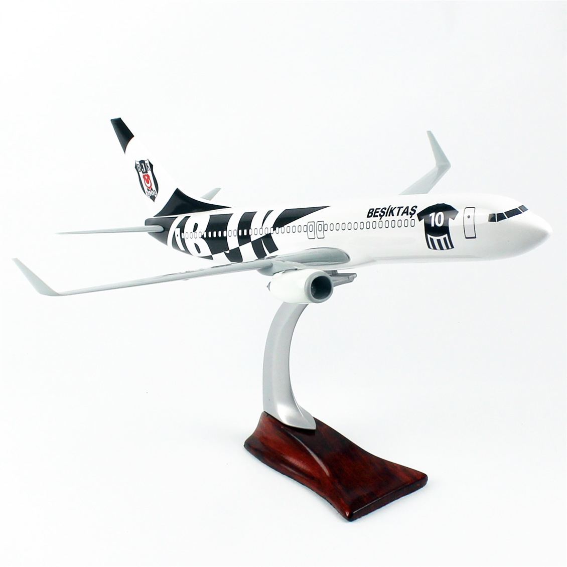 1/200 BEŞİKTAŞ SERGİLEMEYE HAZIR YOLCU UÇAĞI