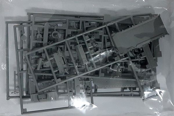Dragon 7235 1/72 Ölçek, Sd.Kfz.167 StuG IV Erken Dönem Tankı Plastik Model Kiti