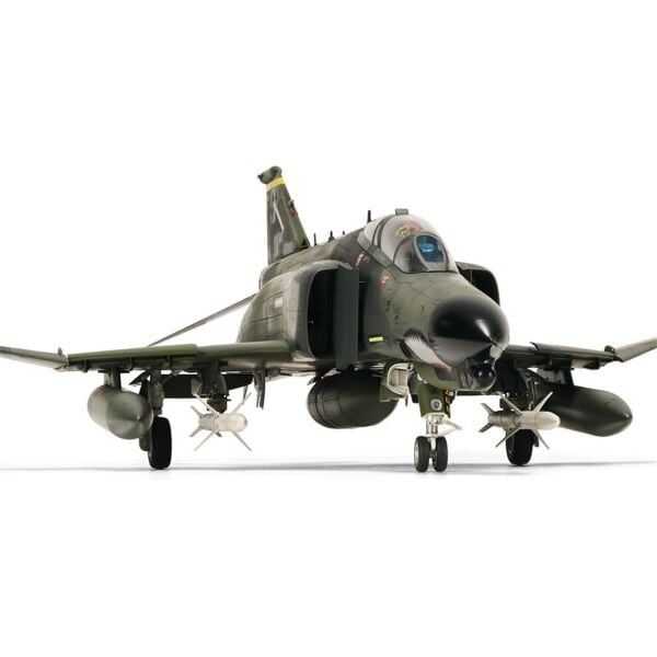 Zoukei Mura SWS48-14 1/48 Ölçek, F-4G Phantom II (Wild Weasel V) Savaş Uçağı, Plastik Model kiti