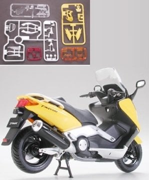 1/24 TMAX w/Rider Figure