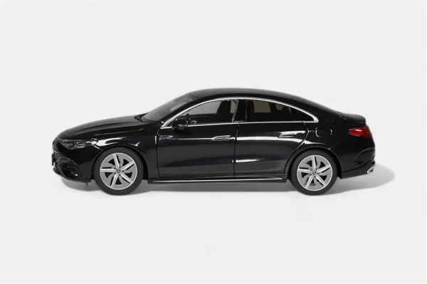 NZG 1102/51 1/18 Ölçek, Mercedes-Benz C-Class W206 Araba, Kosmos Siyah, Sergilemeye Hazır Metal Model