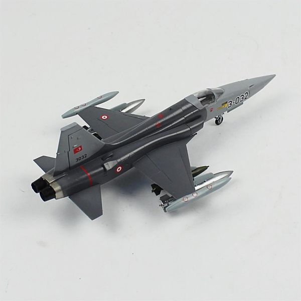 QD158 1/72 Ölçek, NF-5A Freedom Fighter EX KLU, F16 TuAF Şemalı Sergilemeye Hazır Plastik Uçak Maketi