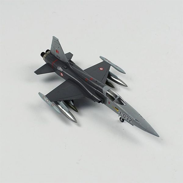 QD158 1/72 Ölçek, NF-5A Freedom Fighter EX KLU, F16 TuAF Şemalı Sergilemeye Hazır Plastik Uçak Maketi