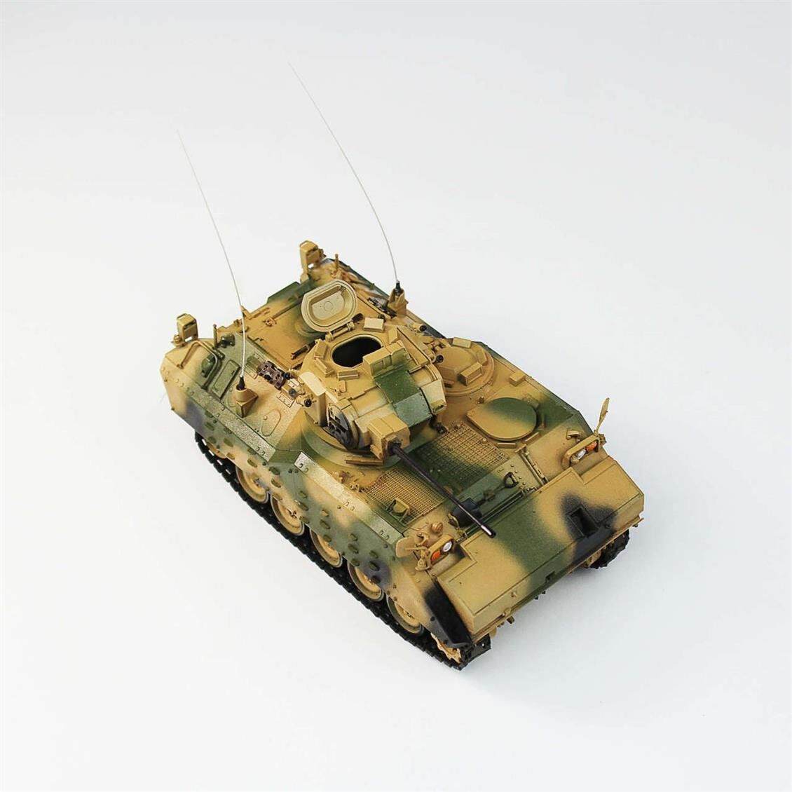 QD282 1/35 Ölçek, Nato AIFV, Afv Club, Sergilemeye Hazır Plastik Tank Maketi