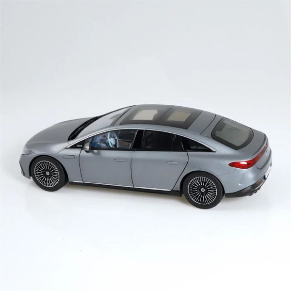 NZG PM10200052 1/18 Ölçek, Mercedes-Benz EQS, Selenit Gri, Sergilemeye Hazır Metal Araba Modeli