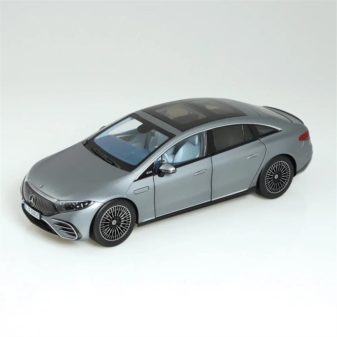 NZG PM10200052 1/18 Ölçek, Mercedes-Benz EQS, Selenit Gri, Sergilemeye Hazır Metal Araba Modeli