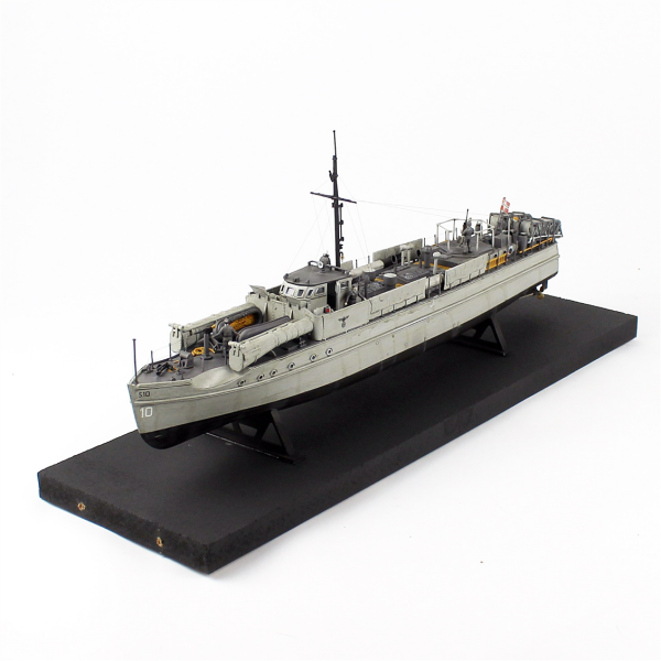 QD407 1/72 Ölçek, German S-Boat, 1939-45 Alman Torpido Botu, Camekanlı, Sergilemeye Hazır, Plastik Gemi Modeli
