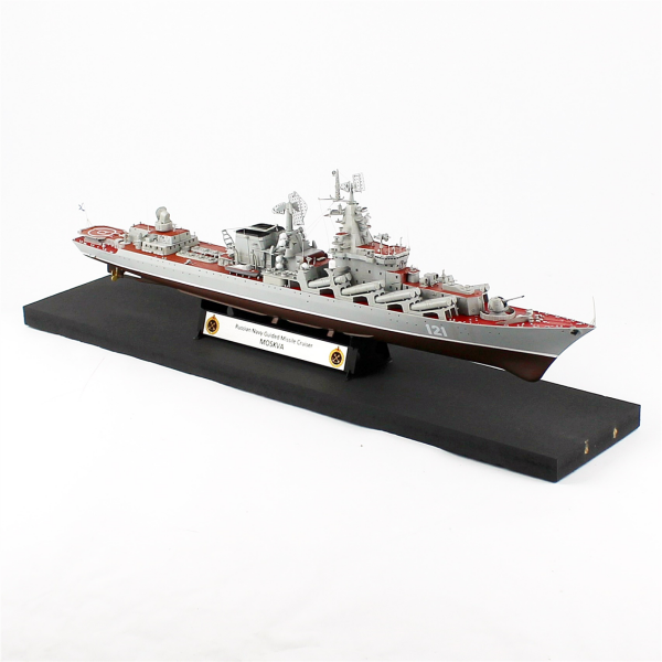 QD410 1/350 Ölçek, Moskva Rus Güdümlü Füze Kruvazörü, Camekanlı, Sergilemeye Hazır, Plastik Gemi Modeli