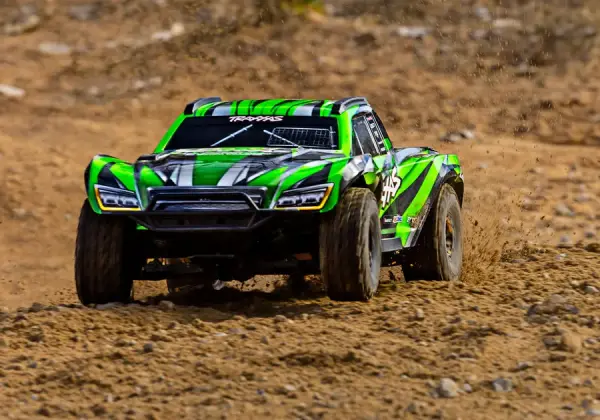 Traxxas Maxx Slash 1/8 4WD 6S Yeşil