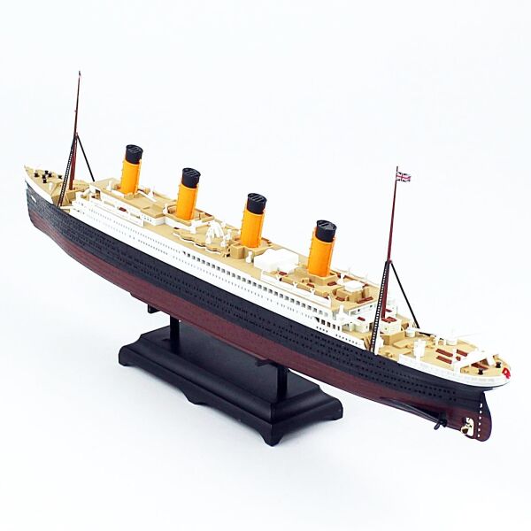 QD403 1/700 Ölçek, 38 cm.  Titanic, Sergilemeye Hazır, Plastik Gemi Modeli