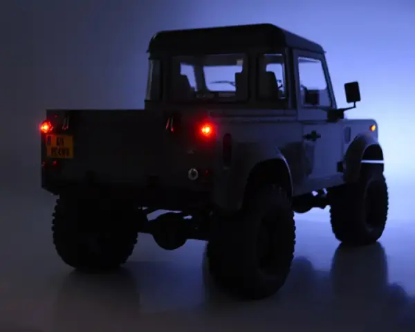RC4WD Gelande II RTR 1/10 Scale Crawler w/2015 Land Rover Defender D90 Pick-Up