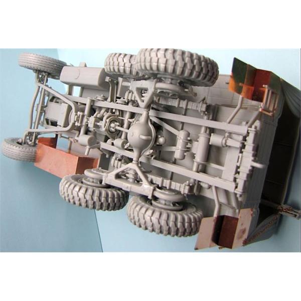 Thunder Model 1/35 35202 British Scammell Pioneer R100 artillery tractor