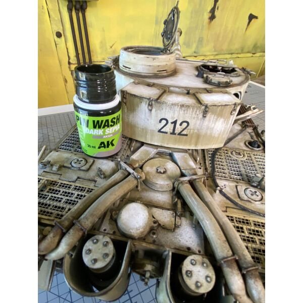 AK 324 35 ml. Koyu Sepia, Eskitme Efekti, PIN Wash Serisi Enamel Model Boyası