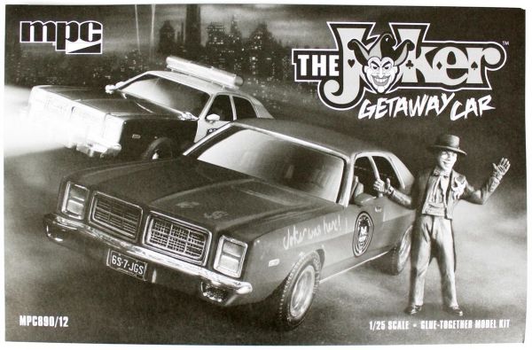 MPC 890 1/25 Ölçek, Batman The Joker Getaway Car Dodge Monaco w/Joker Figure, Plastik Araba Maketi