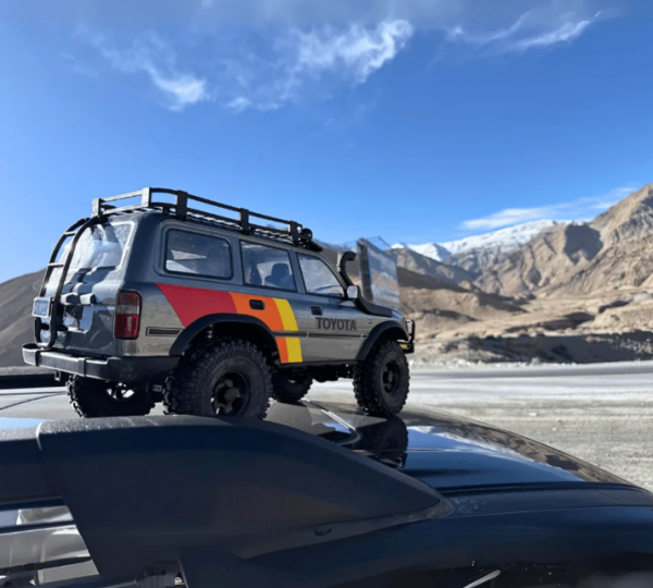 FMS 1/10 FCX10 LC80 Toyota Land Cruiser 80 RS