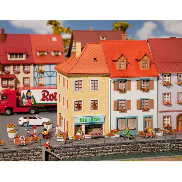 Faller 130496 1/87 Ölçek, Kasaba Apartmanı ( 2 Adet ), Plastik Model Kiti