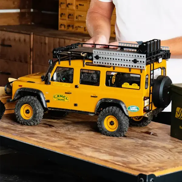 FMS FCX10 Land Rover Camel Trophy RC Crawler Defender 110