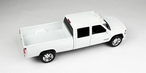 Greenlight 19072 1/18 Ölçek, 1997 Chevrolet Silverado 3500,Çift Kabin, Beyaz, Sergilemeye Hazır Metal Kamyonet Modeli