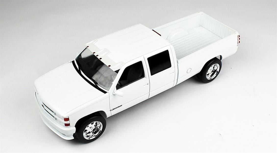 Greenlight 19072 1/18 Ölçek, 1997 Chevrolet Silverado 3500,Çift Kabin, Beyaz, Sergilemeye Hazır Metal Kamyonet Modeli