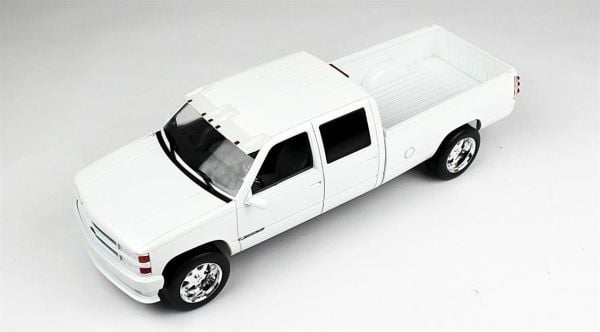 Greenlight 19072 1/18 Ölçek, 1997 Chevrolet Silverado 3500,Çift Kabin, Beyaz, Sergilemeye Hazır Metal Kamyonet Modeli