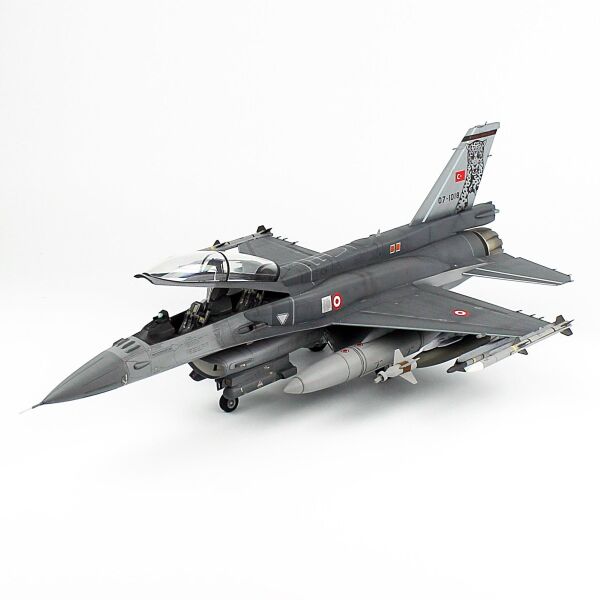 QD177 1/32 Ölçek, F-16D B50+ Pars Filo, Sergilemeye Hazır Savaşl Uçağı Modeli 2 F16