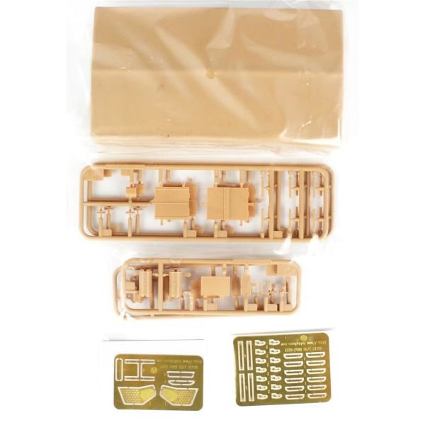 HobbyBoss 85512 1/35 Ölçek, Ukraine KrAZ-6322 Askeri Kamyon, Plastik Model kiti